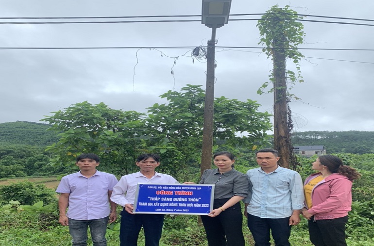 Ngày 21/7/2023, Hội nông dân huyện bàn giao công trình " Thắt sáng đường thôn " tại thôn Pắc Vằn, xã Lâm Ca.
